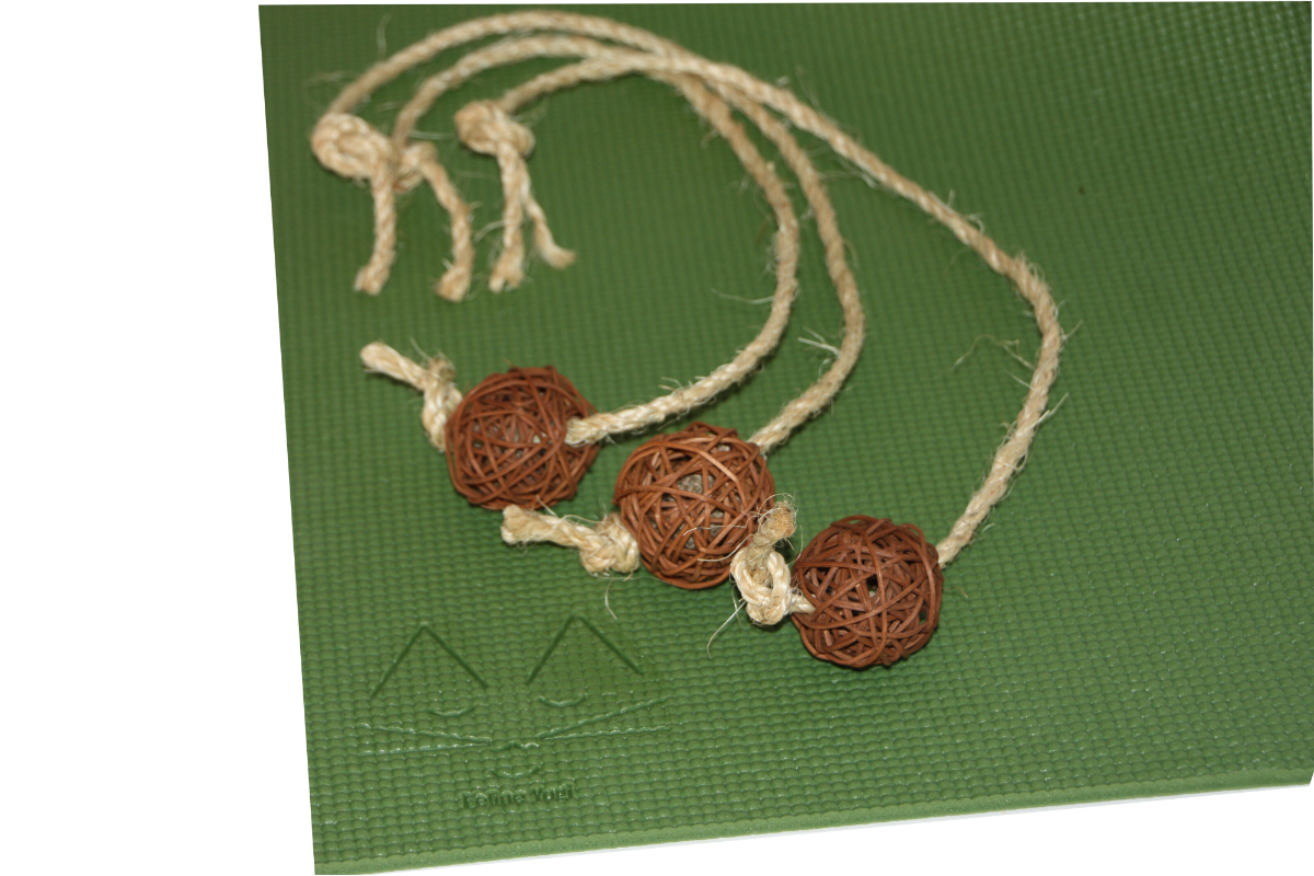 Rattan Ball Cat Toys Feline Yogi