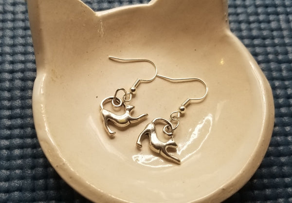 yoga cat earrings in cat shaped ceramic tray